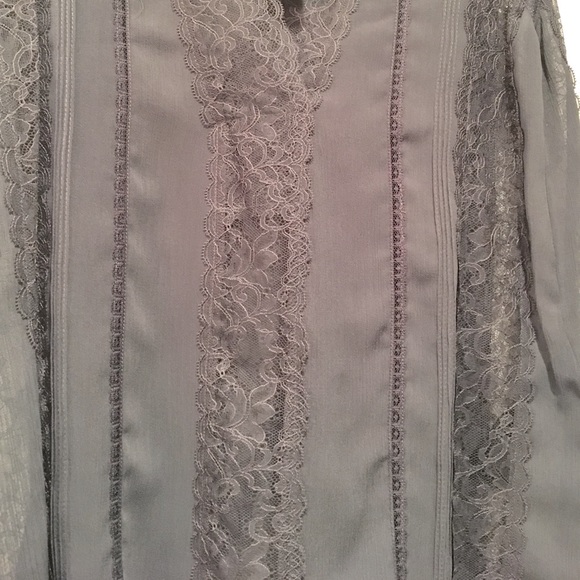 Alice + Olivia lace blouse in Charcoal - Size XS NWT - Picture 6 of 7